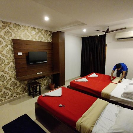 Vyavahar Lodge Udupi Bagian luar foto